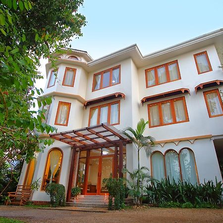 Mango Hill Inn Yangon Esterno foto