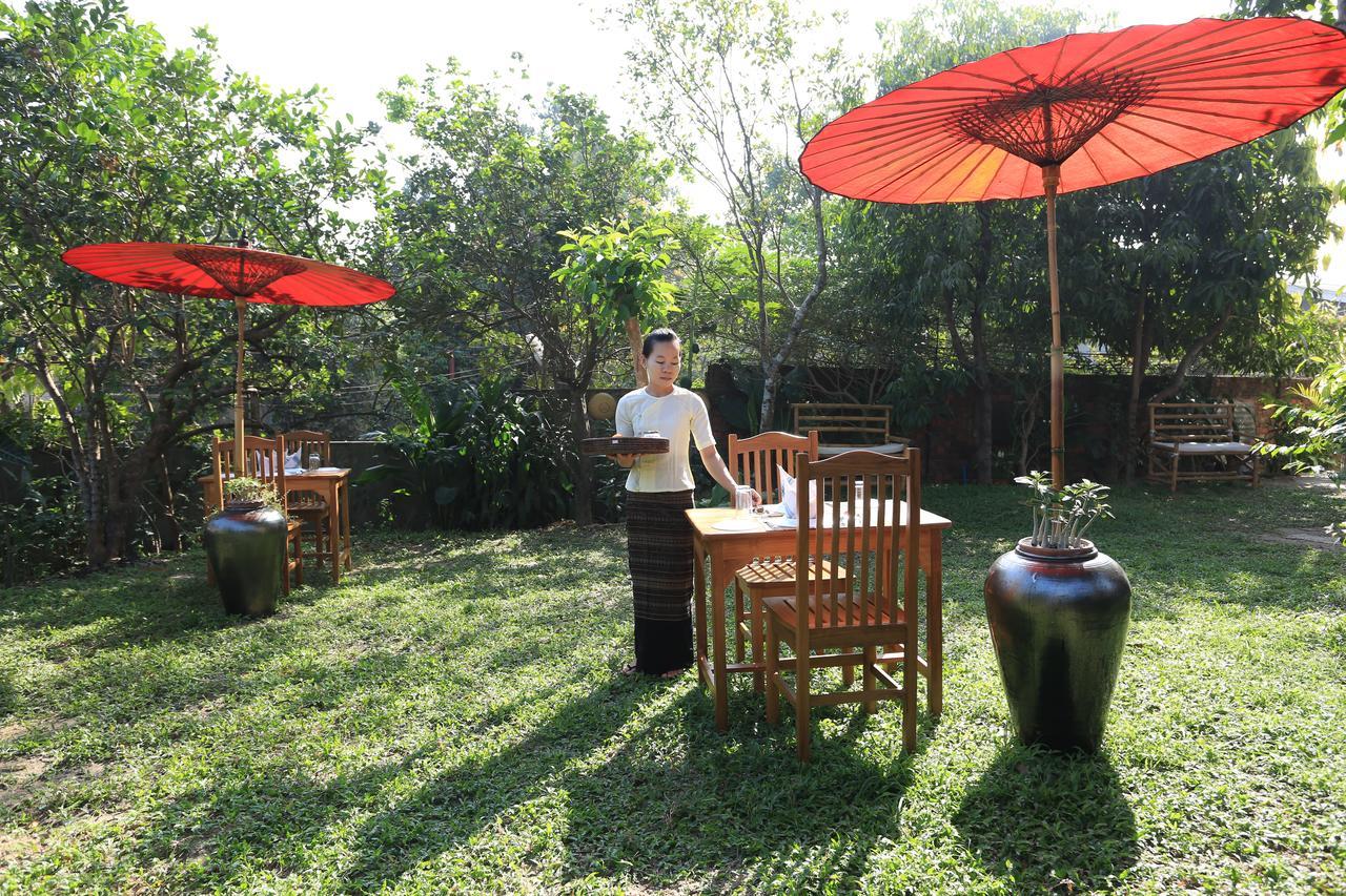 Mango Hill Inn Yangon Esterno foto