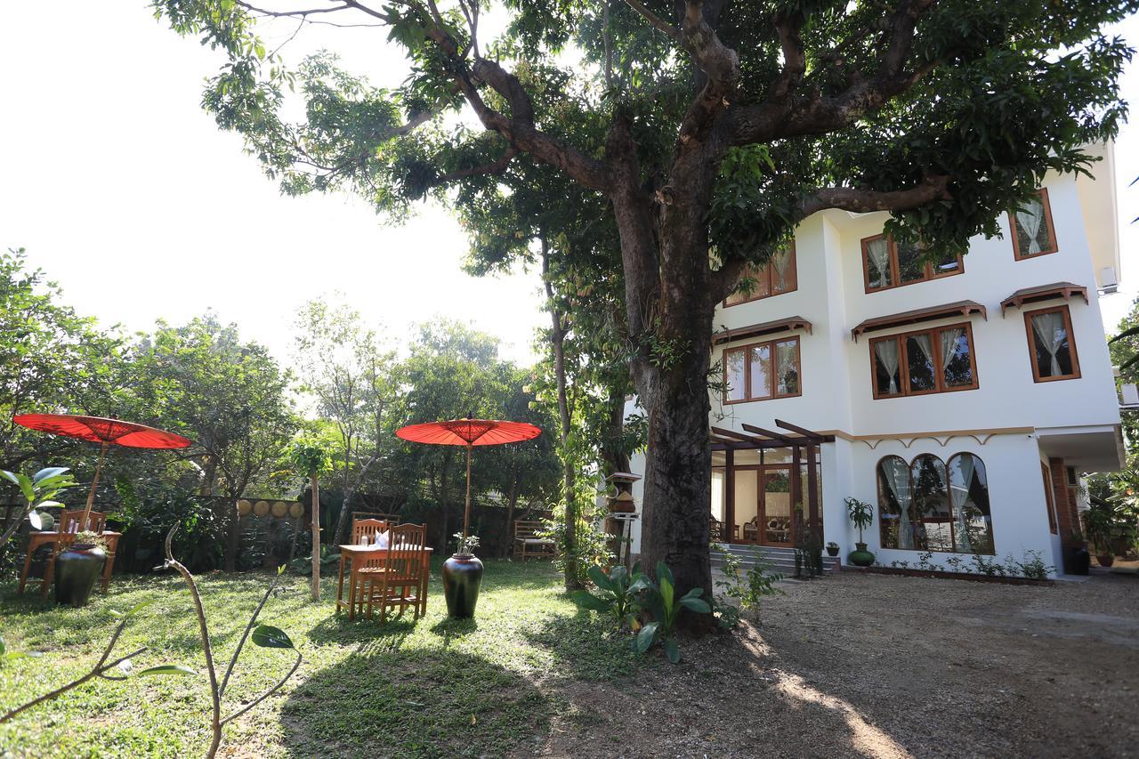 Mango Hill Inn Yangon Esterno foto