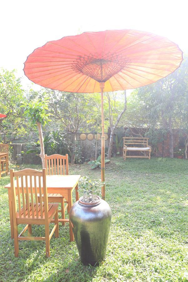 Mango Hill Inn Yangon Esterno foto