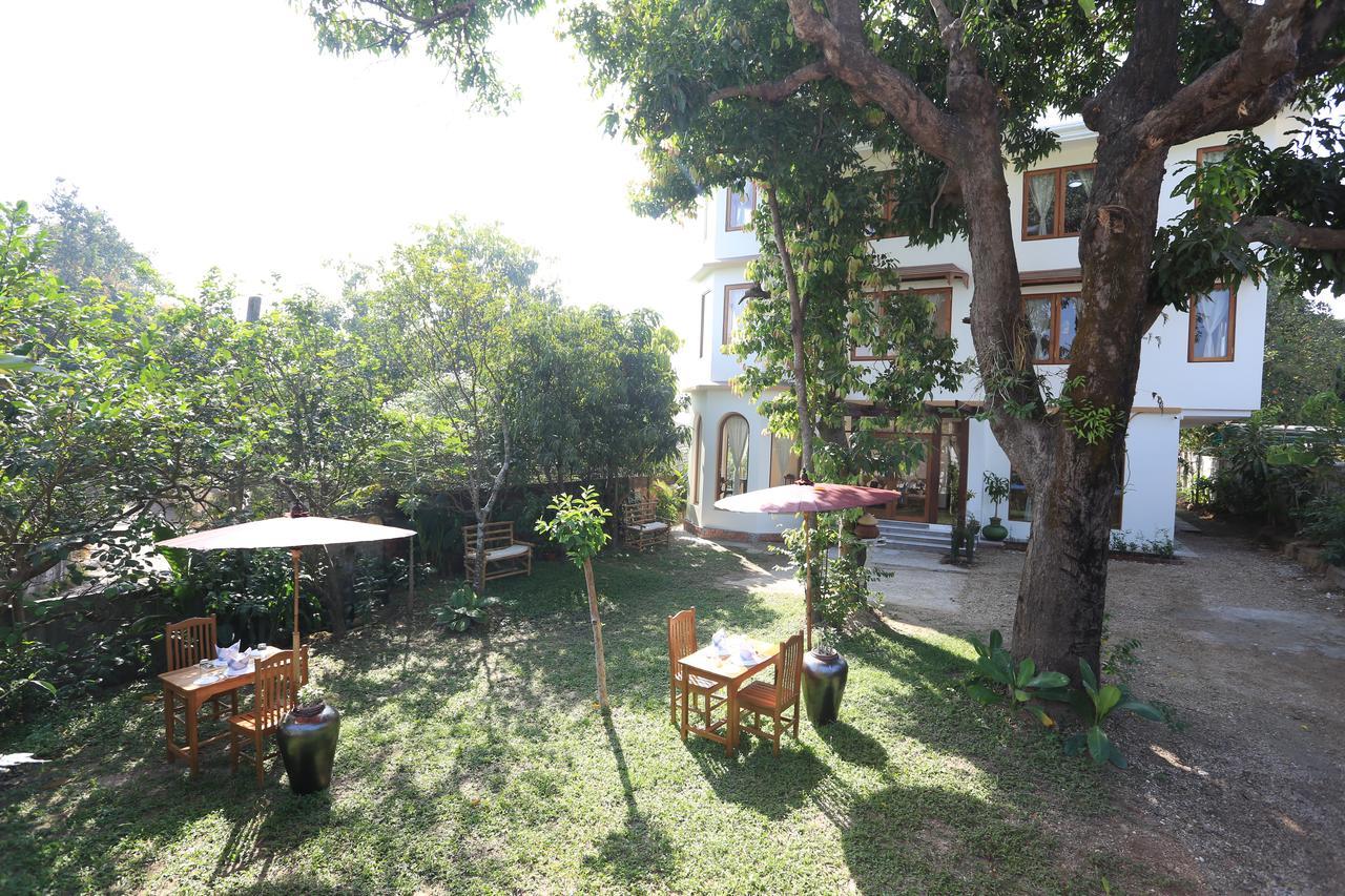 Mango Hill Inn Yangon Esterno foto