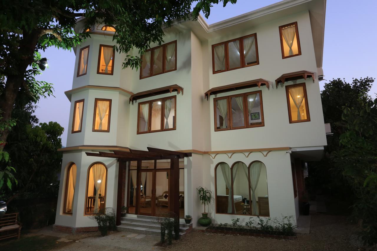 Mango Hill Inn Yangon Esterno foto