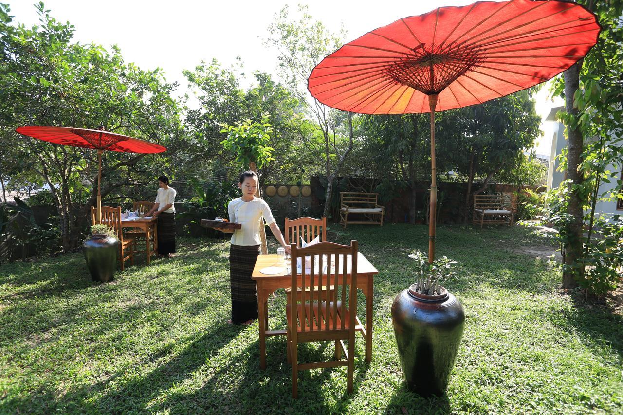 Mango Hill Inn Yangon Esterno foto