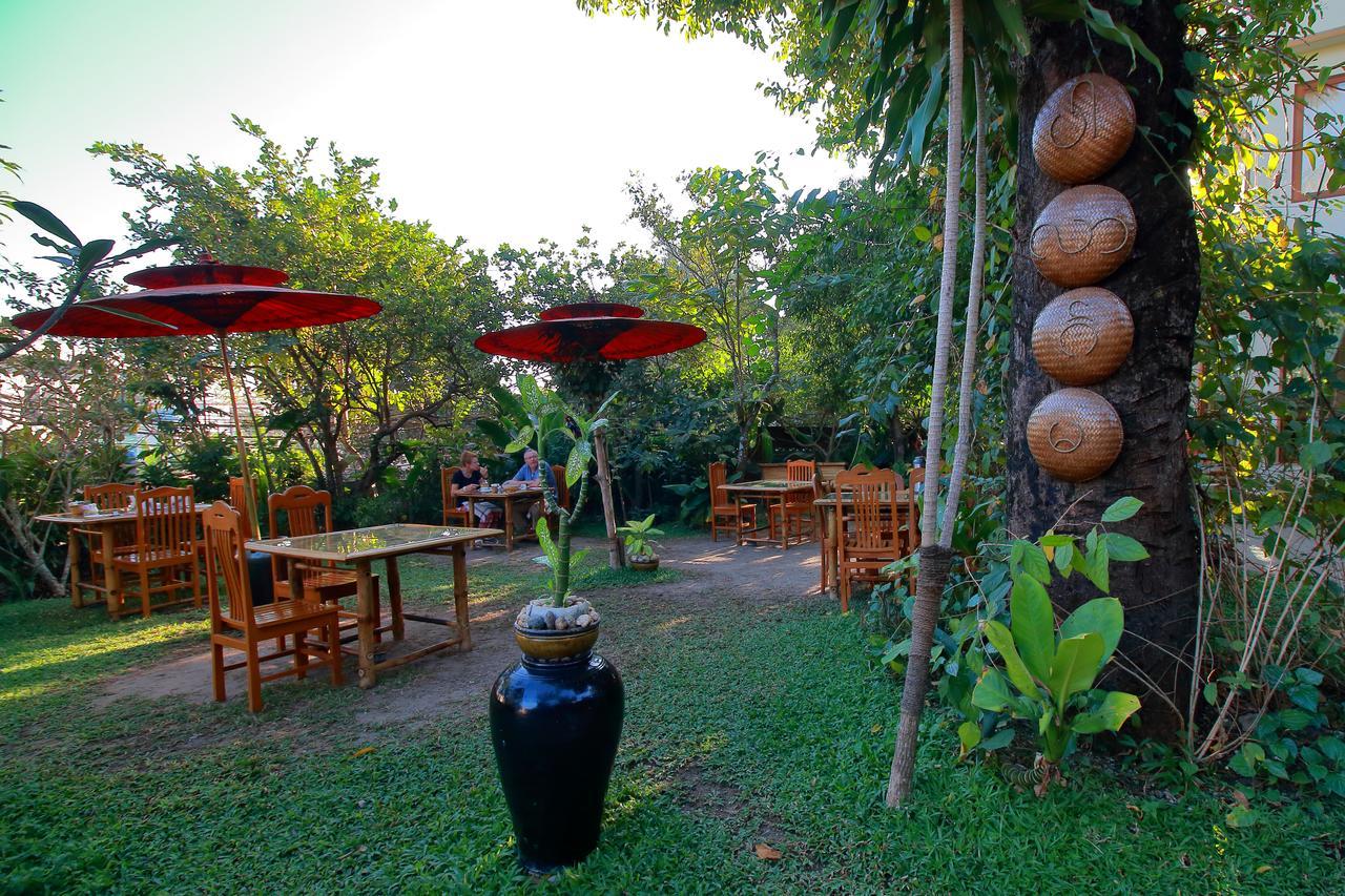 Mango Hill Inn Yangon Esterno foto