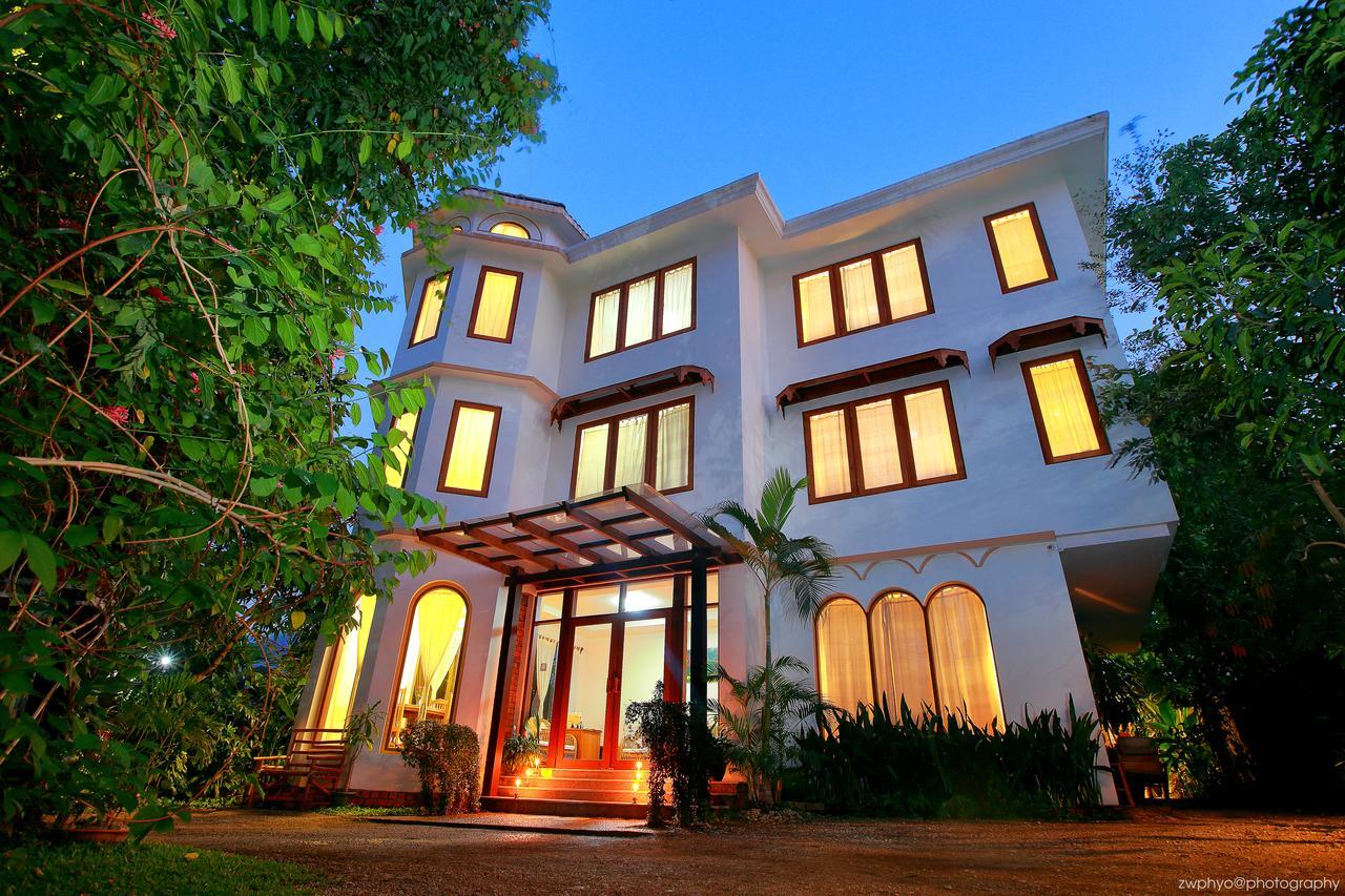 Mango Hill Inn Yangon Esterno foto
