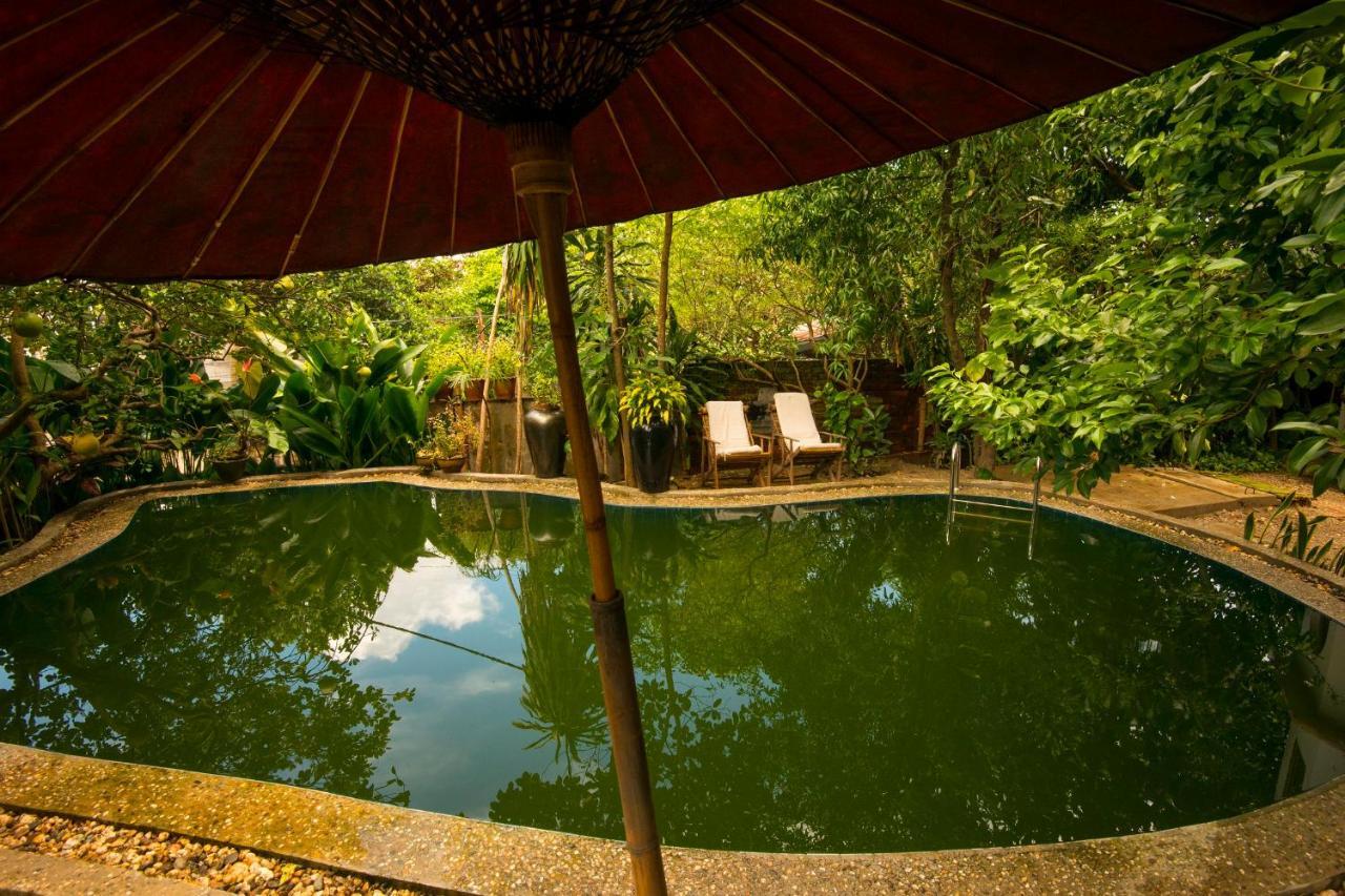 Mango Hill Inn Yangon Esterno foto