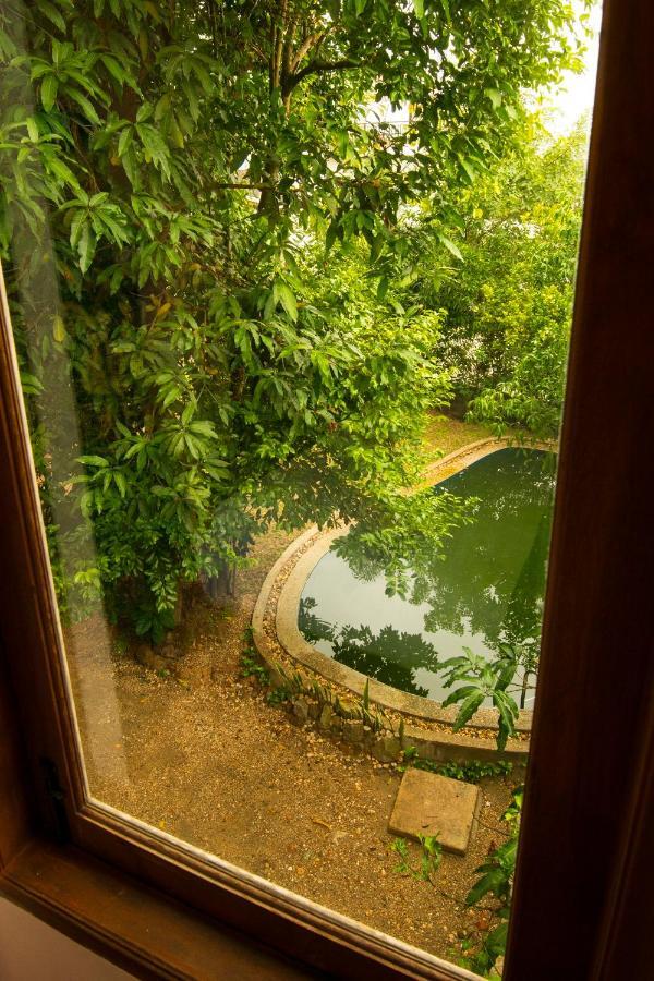 Mango Hill Inn Yangon Esterno foto